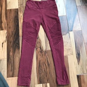 Burgundy leggings from RAE MODE